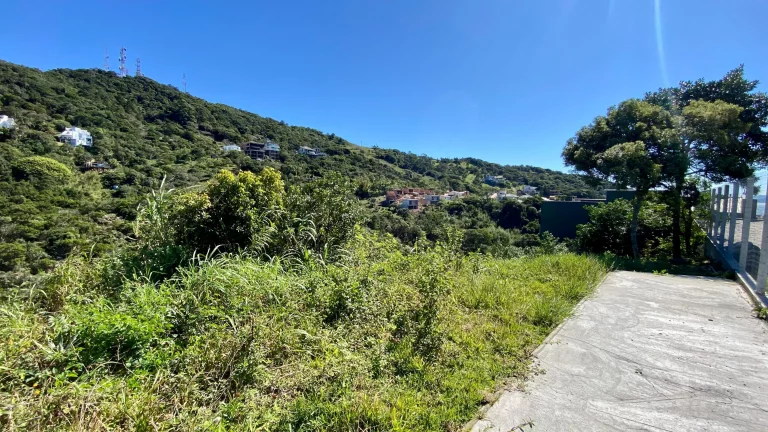 Imagem Terreno à venda em Garopaba-SC, bairro Ferraz, 810m² de área - Oportunidade única!