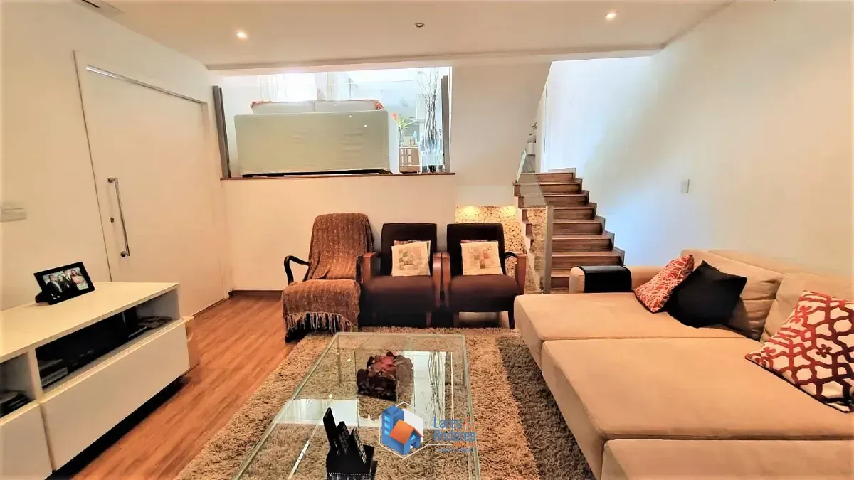 Imagem Casa para venda em Vila Suzana com 4 quartos, sendo 2 suítes, 340m²