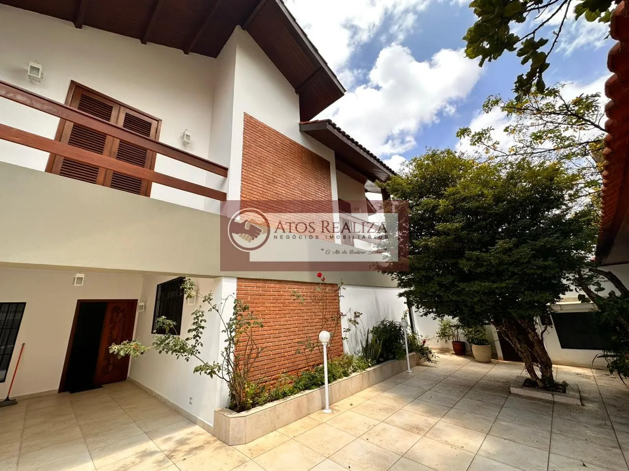 Imagem Compre residência em altíssimo Padrão próximo a marajoara.