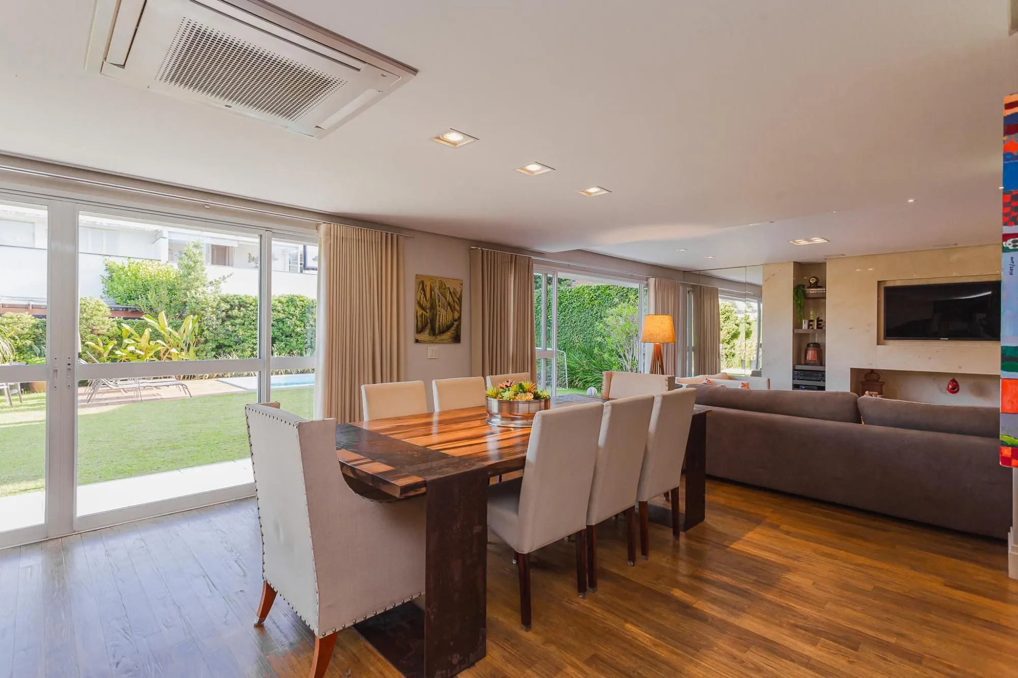Imagem CONDOMINIO ATMOSFERA - CASA MOBILIADA DE 4 SUÍTES COM 4 VAGAS