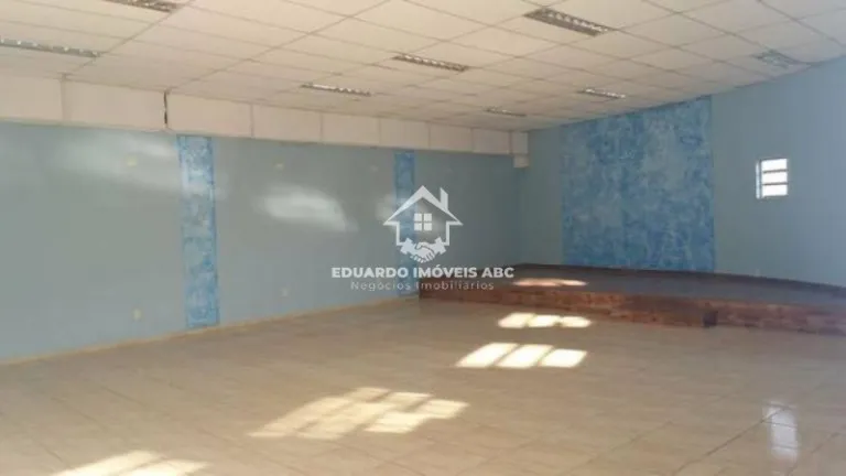 Imóvel Comercial para Alugar, 150 m² em Jardim Zaira - Mauá