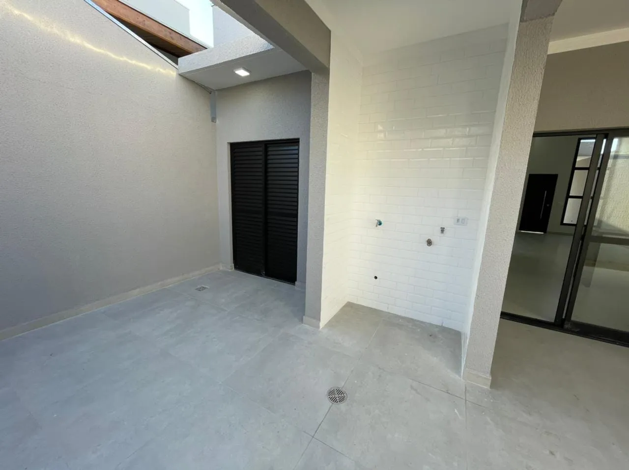 Imagem Casa à venda 3 Quartos, 1 Suite, 2 Vagas, Vila Prado, Pindamonhangaba - SP | Condomínio Vila Romana