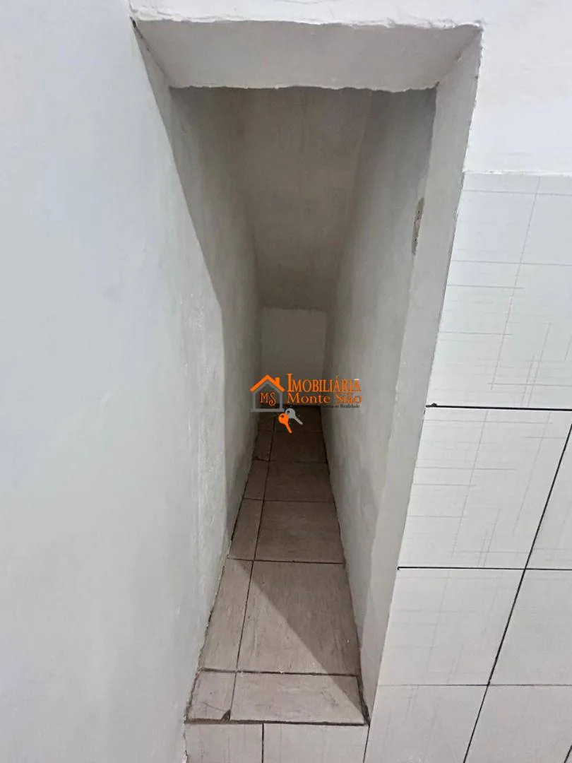 Imagem Casa com 1 dormitório para alugar, 40 m² por R$ 780,00/mês - Jardim Presidente Dutra - Guarulhos/SP