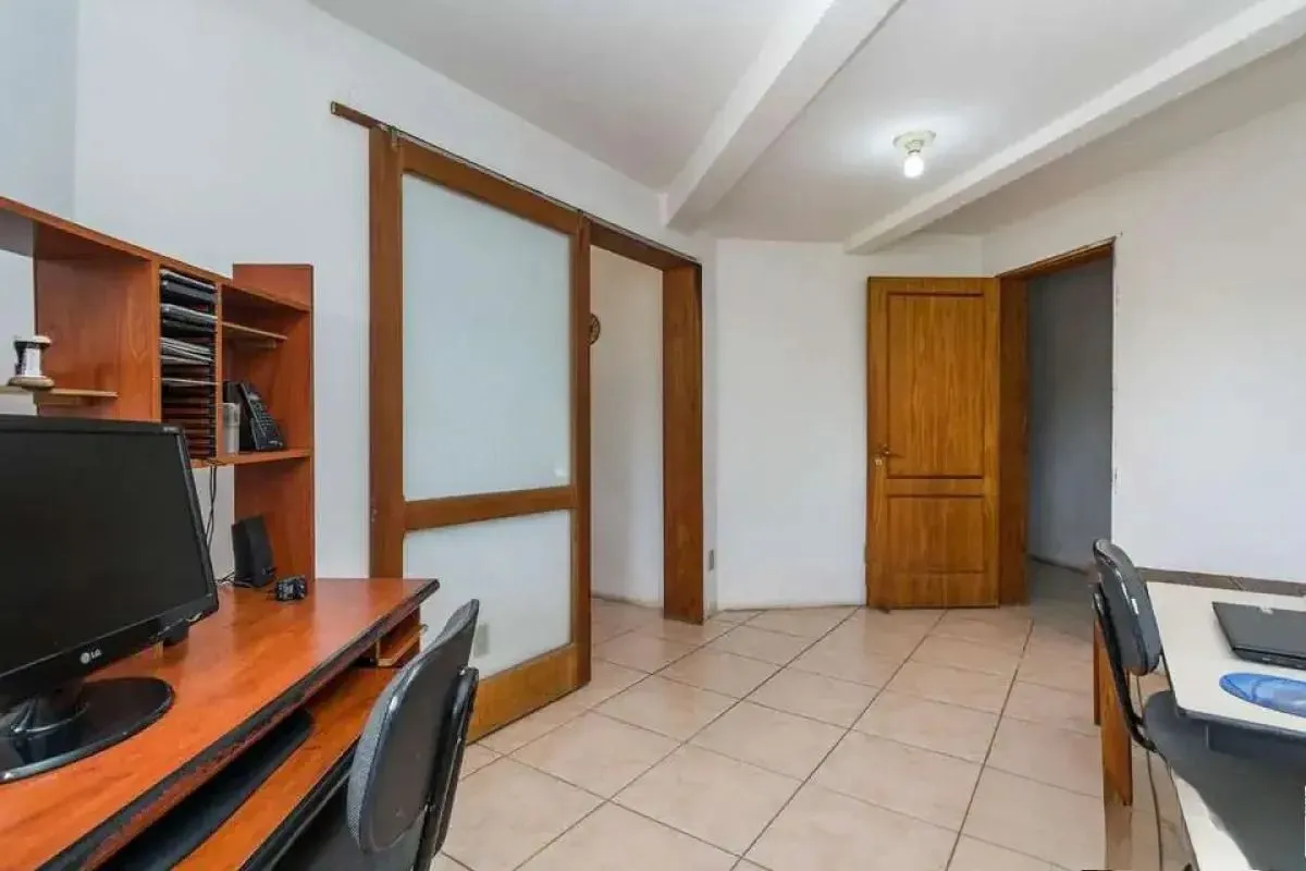 Imagem Casa térrea com 5 dormitórios, 2 suítes, 3 vagas.