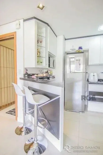 Imagem Cobertura à venda com 1 quarto 102 m² Mobiliado Alto Padrão Rua Dario Pederneiras, Petrópolis, Porto Alegre