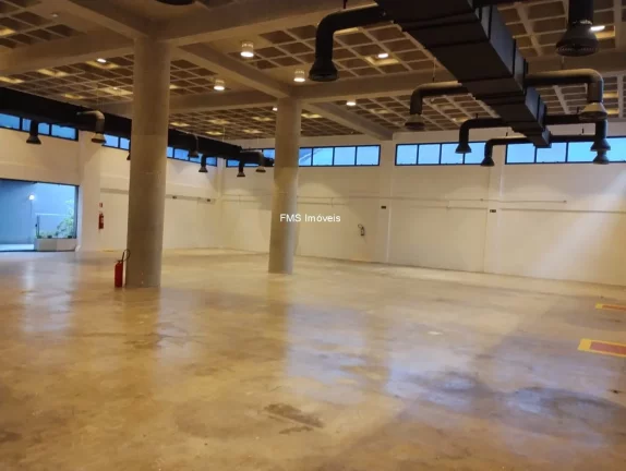 Imagem Prédio comercial com 3.185m2 na Barra Funda.