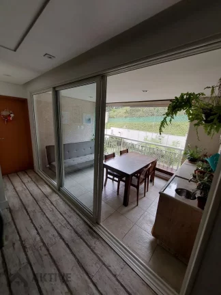 Imagem Apartamento em Alphaville - Santana de Parnaíba, SP