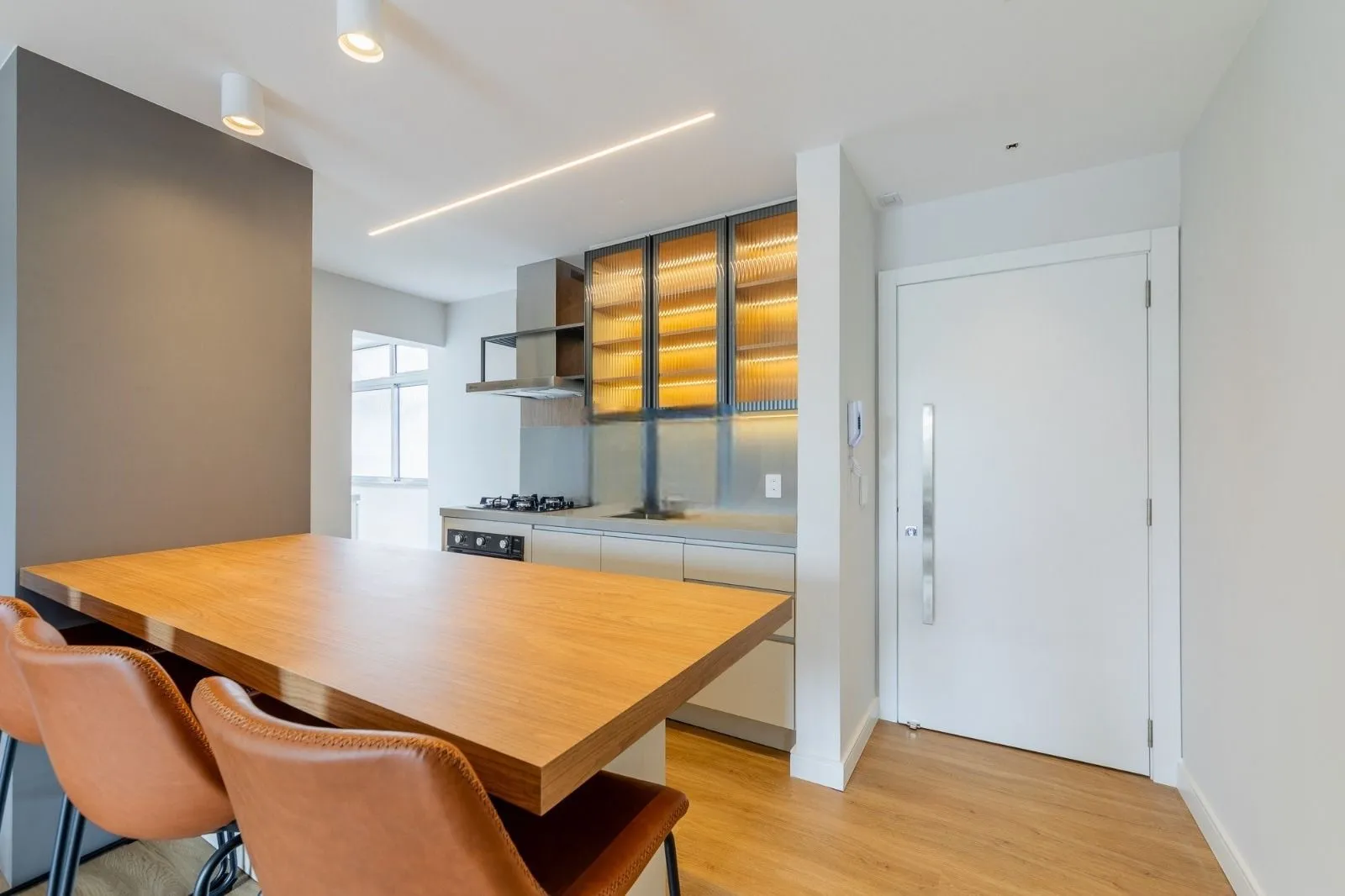 Imagem Apartamento à venda em Porto Alegre - pronto para morar, totalmente reformado.