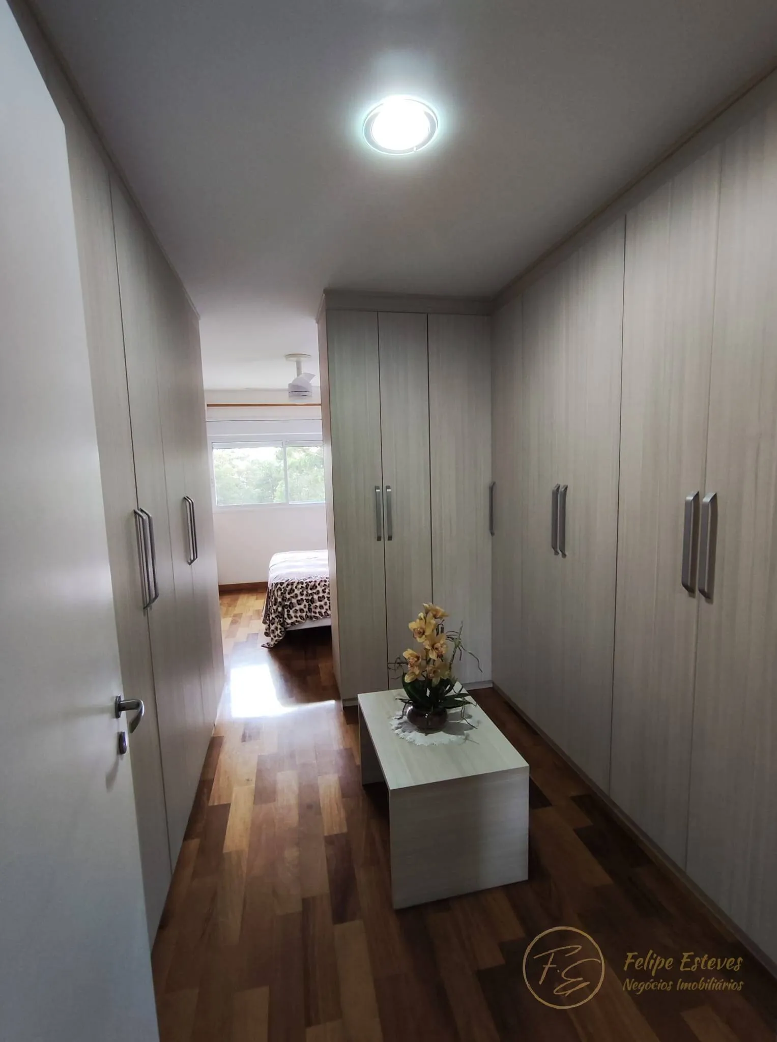 Imagem Belíssimo 194m - 4 quartos e 3 Suites