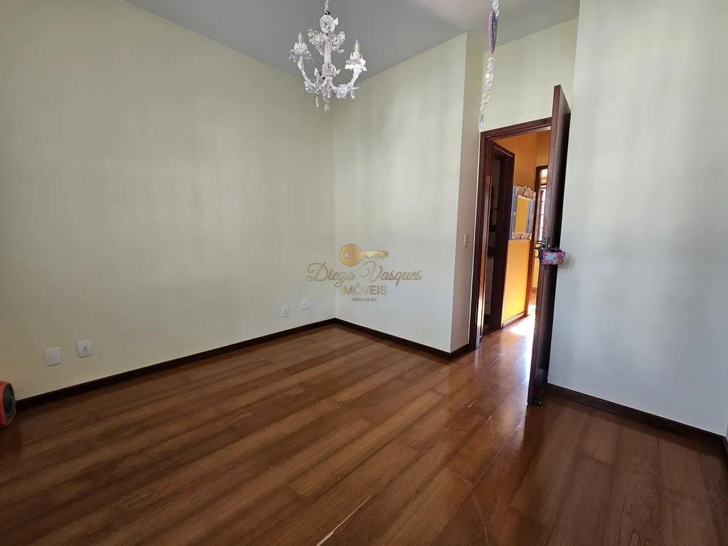 Imagem Casa em Condomínio para Venda em Teresópolis / RJ no bairro Parque do Imbui