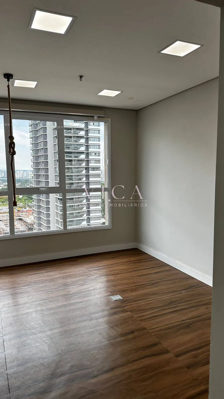 Imagem Sala Com 55m² para aluguel por R$ 4.000,00 - Alphaville/SP