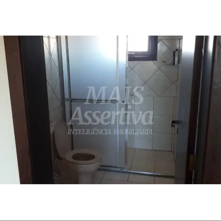 Imagem Imbé RS
Apenas R$ 490.000,00
Sensacional casa/sobrado de veraneio, terreno fechado, portões,  ...