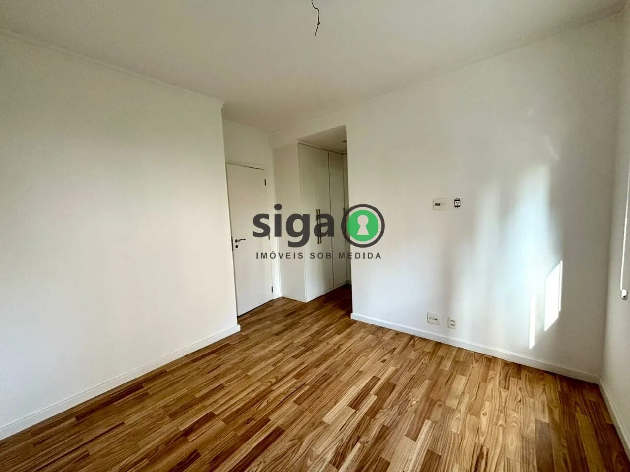 Imagem Apartamento á Venda no Panamby com 4 suítes e 4 vagas