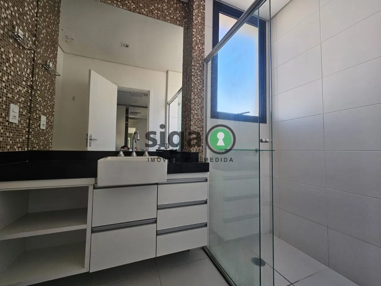 Imagem Apartamento mobiliado para alugar no Condomínio Limited Funchal