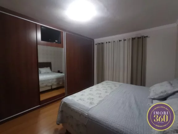 Imagem Sobrado com 03 dormitórios e 02 vagas de garagem próximo Guilhermina Esperança