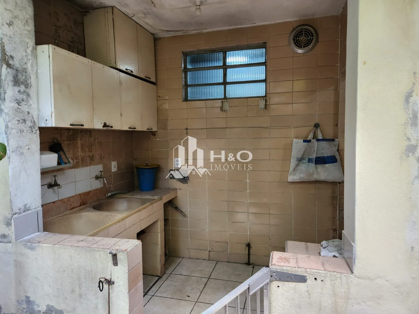 Imagem Casa Térrea com 140m² à Venda na Vila Carmosina - Espaço, Conforto e Excelente Localização!