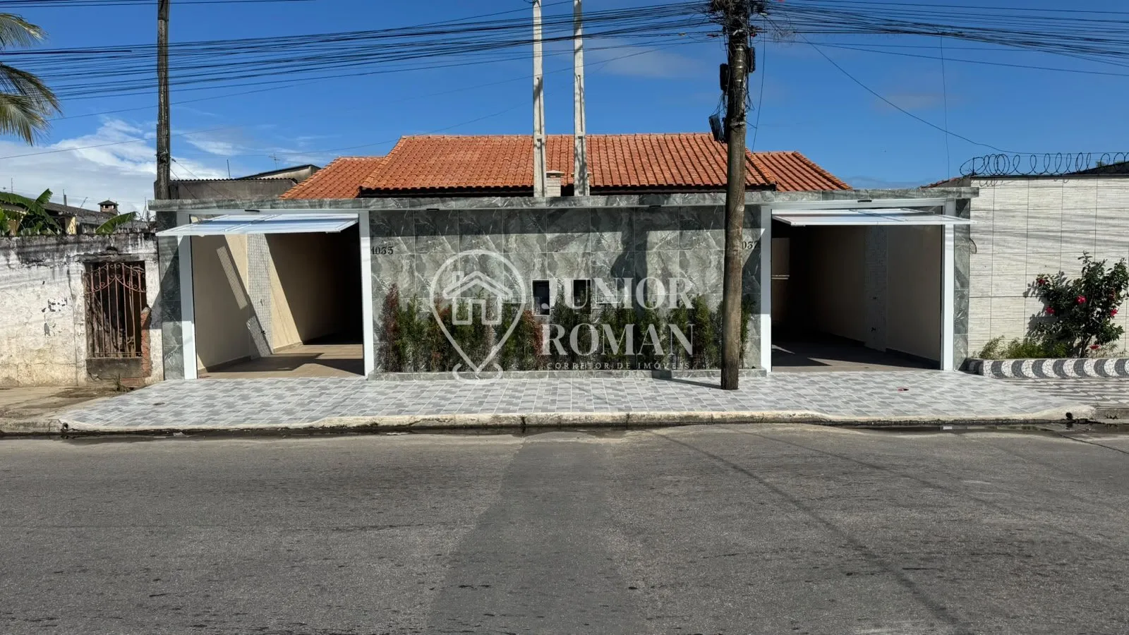 Imagem CASA NOVA COM PISCINA À VENDA EM ITANHAÉM - BAIRRO LARANJEIRAS