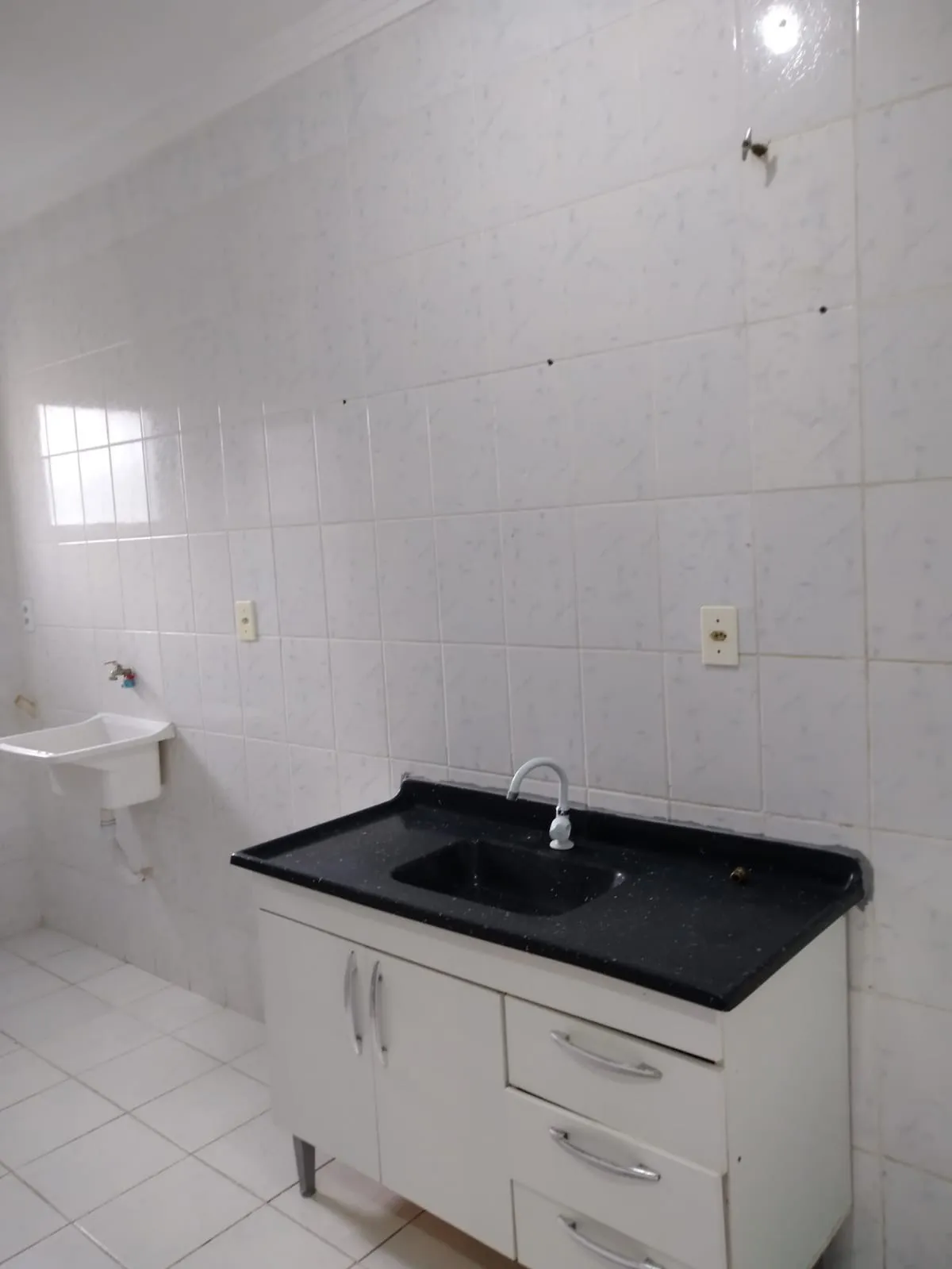 Imagem Condomínio Lótus: Apartamento de 2 Dormitórios e 1 Banheiro no Jardim Simus