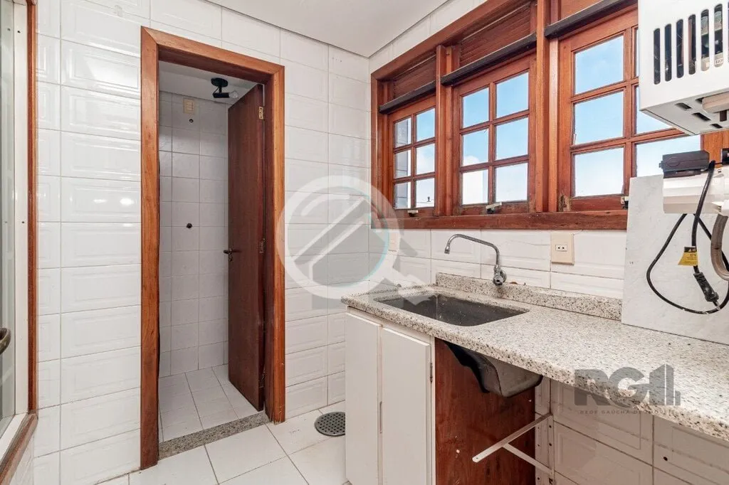 Imagem Apartamento de 118 m², com vista para o Guaíba! Com 3 dormitórios, sendo 1 suíte com sacada, amp...
