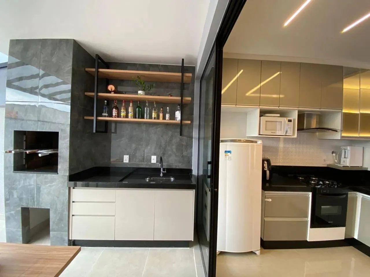 Imagem Casa em Condomínio à Venda em Sorocaba-SP - Jardim Residencial Villagio Ipanema I: 3 Quartos, 1 Suíte, 1 Sala, 2 Banheiros, 2 Vagas, 95m²
