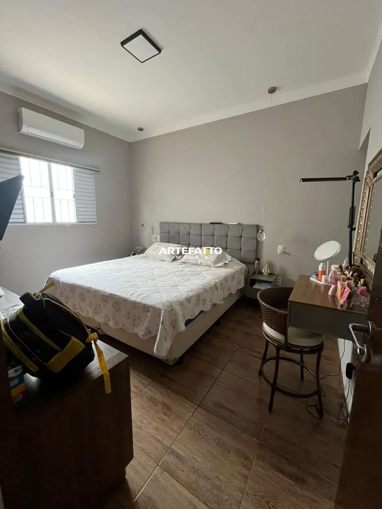 Imagem CASA TERRENO INTEIRO ZANETTI