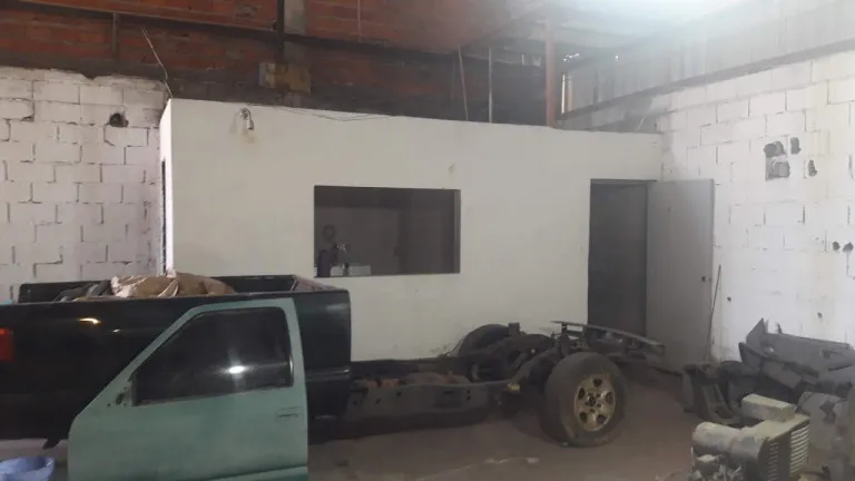 Imagem Galpão para Alugar, 200 m² em Jardim Guarará - Santo André