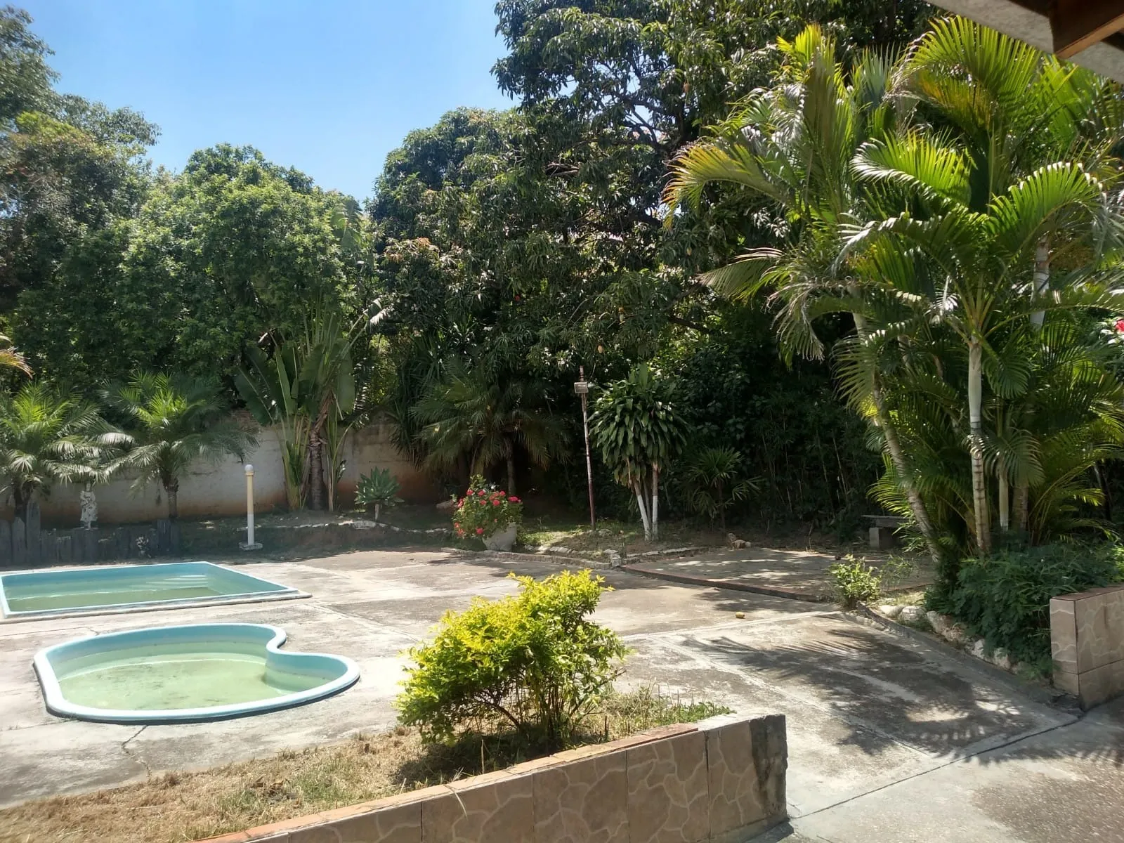 Imagem Chácara com 4 dormitórios à venda, 2200 m² - Vila Helena - Sorocaba/SP