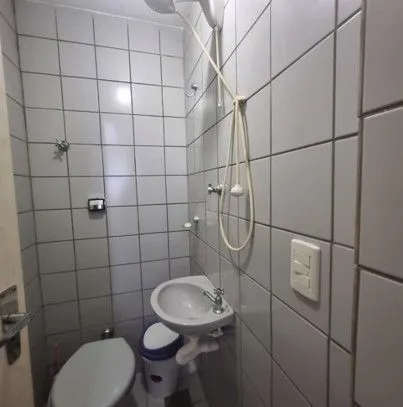 Imagem Apartamento de 2 dormitórios, semi mobiliado, ensolarado para venda no bairro Cidade Baixa em Porto Alegre/RS.