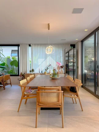 Imagem Casa de Condomínio em Alphaville - Santana de Parnaíba