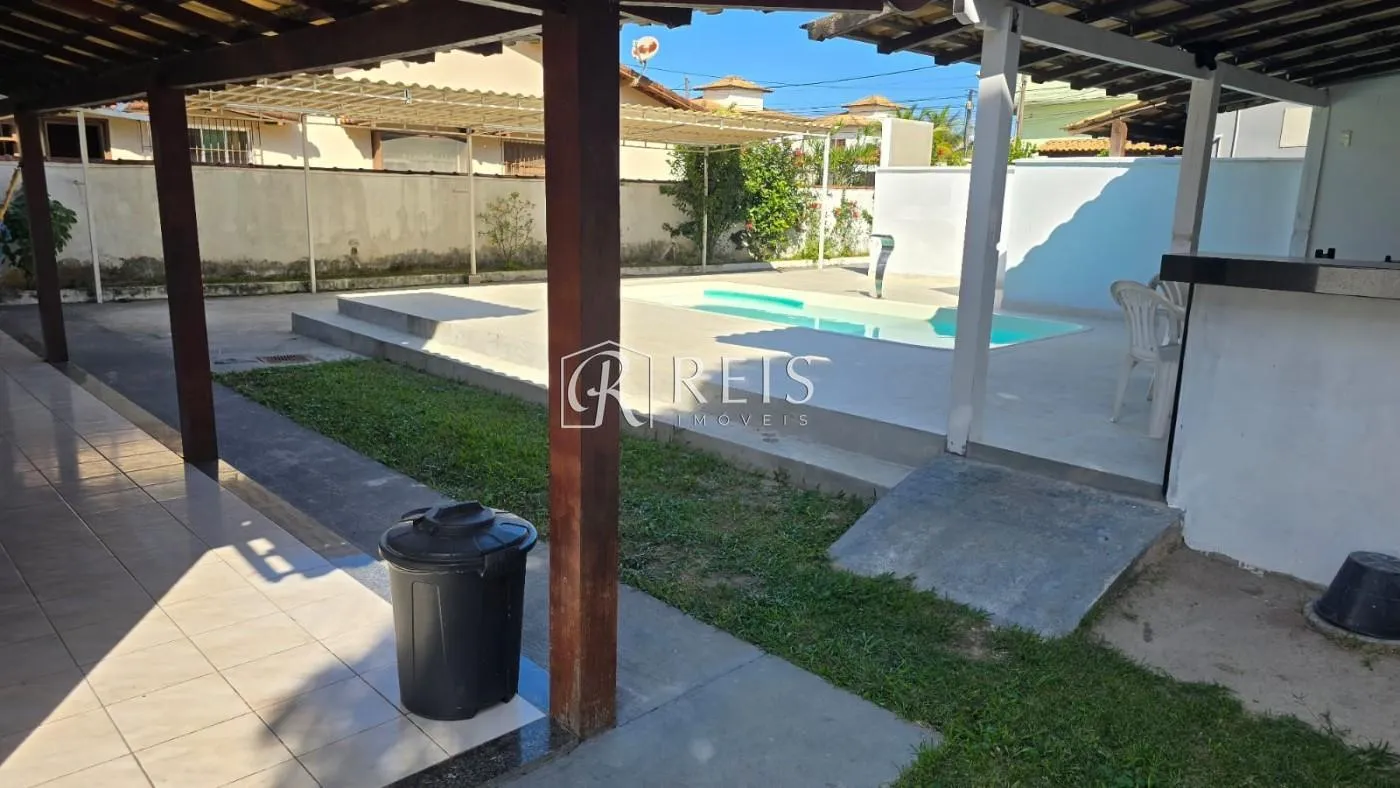 Imagem Casa para Venda em Rio das Ostras, Jardim Mariléa, 2 dormitórios, 2 banheiros, 10 vagas