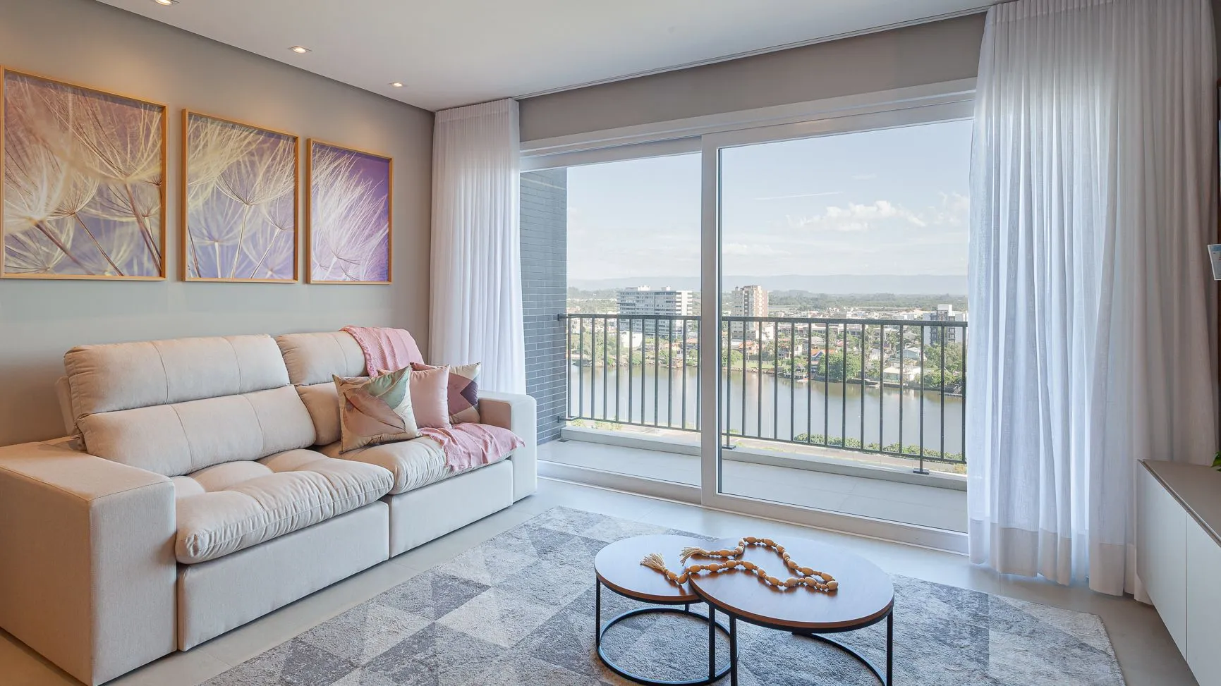 Foto do imóvel Apartamento à venda em Torres, com 2 quartos, 91m2