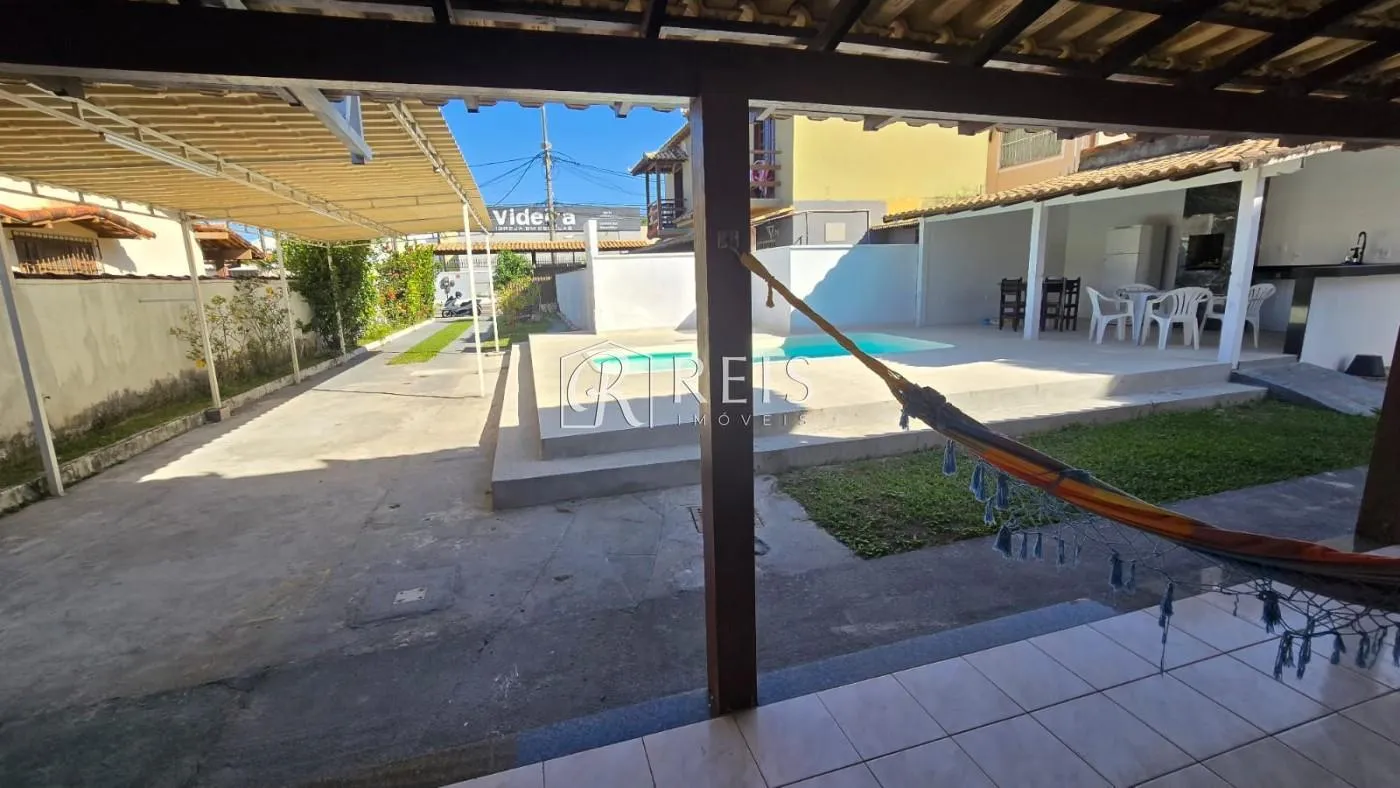 Imagem Casa para Venda em Rio das Ostras, Jardim Mariléa, 2 dormitórios, 2 banheiros, 10 vagas