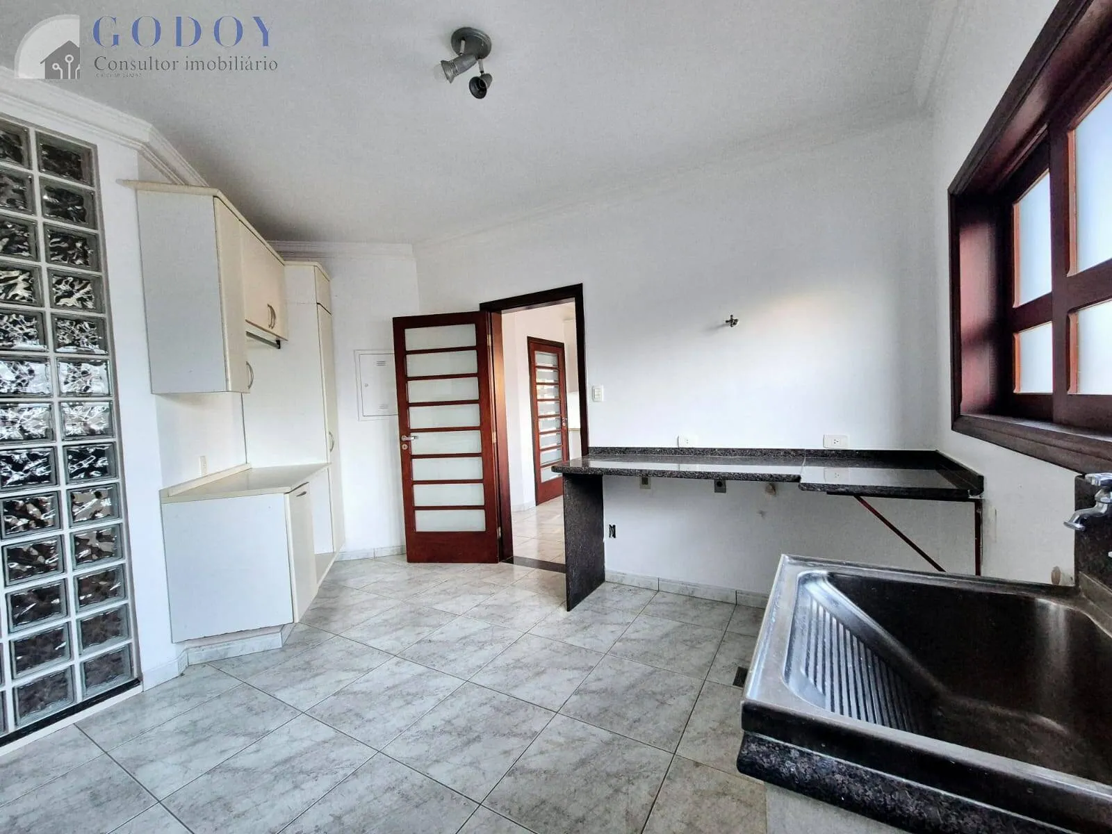 Imagem Casa Térrea de Alto Padrão no Condomínio Village Paineira