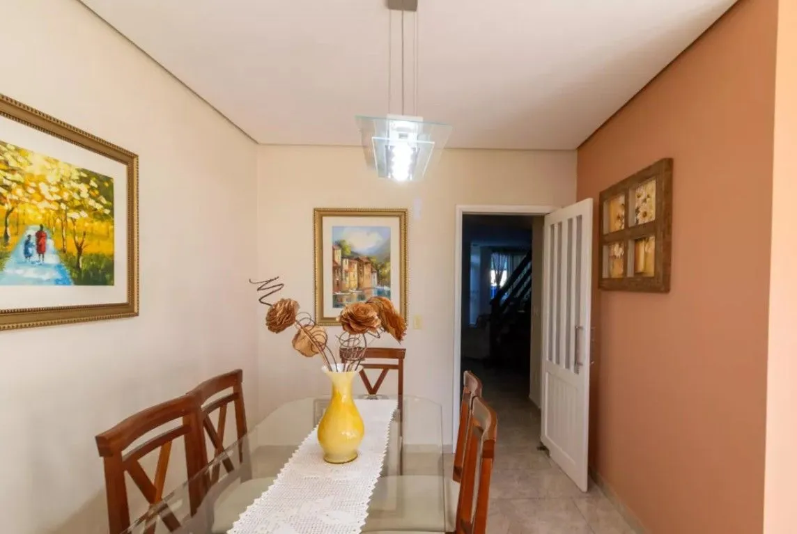 Imagem Casa 3 dormitórios Bairro Nonoai Porto Alegre
