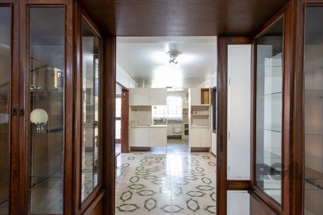 Imagem Casa para Venda - 72.6m², 4 dormitórios, sendo 1 suites, 6 vagas - Camaquã