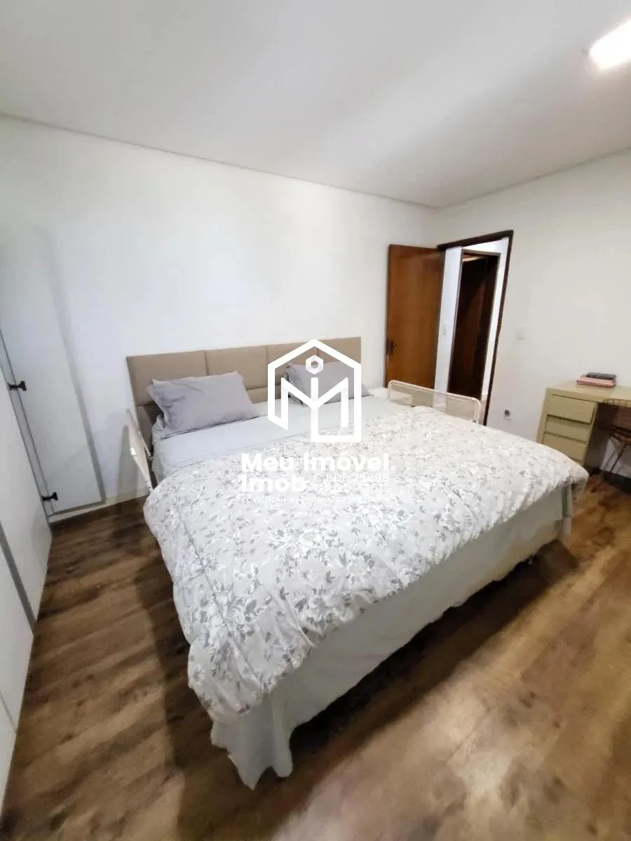 Imagem Casa Condomínio 3 Quartos 2 Suítes 4 Vagas Lote 800 m²