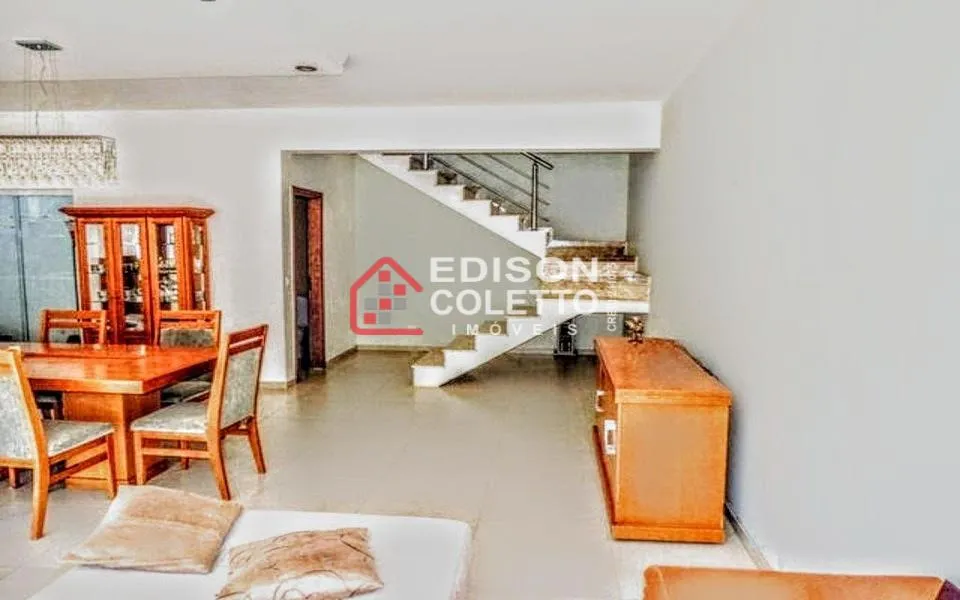 Imagem Casa à venda, com Piscina e 3 dormitórios - Parque Santa Cecília - Piracicaba/SP