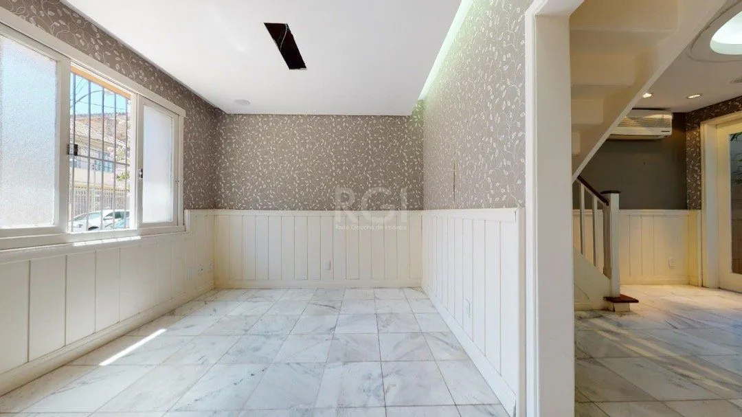 Imagem Casa para Venda - 130m², 3 dormitórios, sendo 1 suites, Cidade Baixa