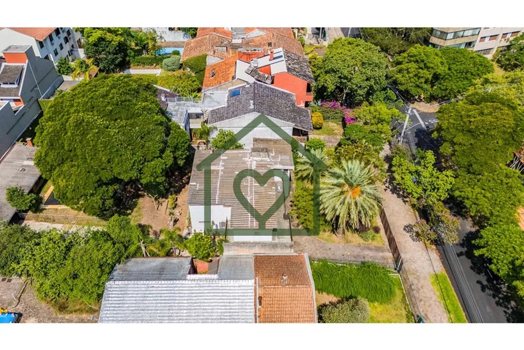 Imagem O terreno é amplo e espaçoso, com seus 1188m² sendo 22m x 54, proporciona versatilidade para uma ...