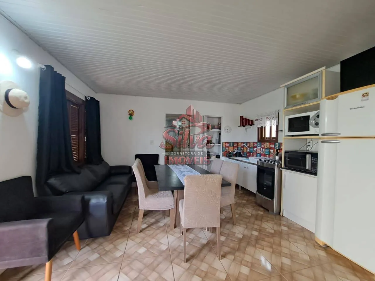 Imagem 1158 |Casa 4 dormitórios com suíte a 260m do mar