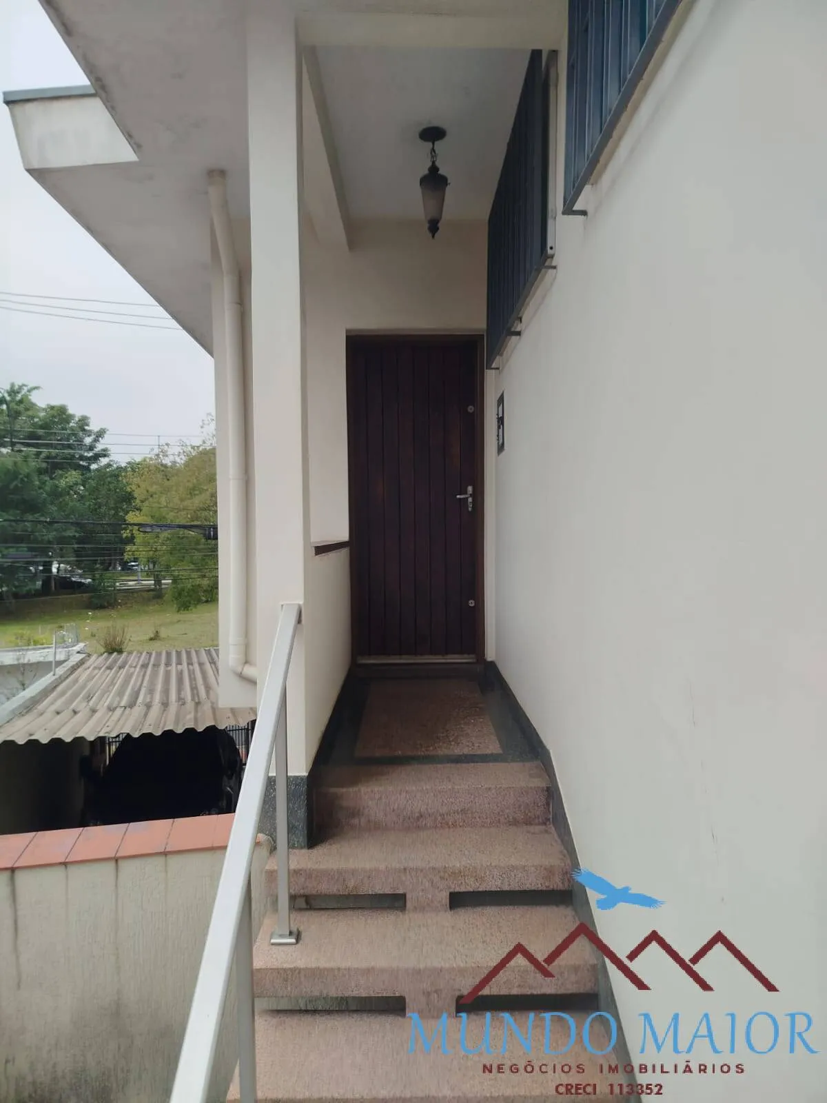 Imagem Oportunidade na Vila Gilda: Terreno Amplo com 2 Casas Térreas!