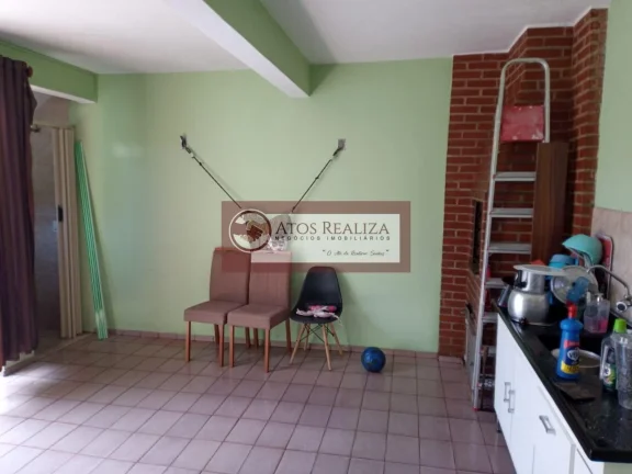 Imagem Oportunidade a venda no Bairro de Veleiros. Vendo excelente casa com Edícula em Veleiros, são 250m² de área, com 3 dormitórios, sendo 1 Suíte, sala, Cozinha, área de lavanderia, área de churrasqueira com banheiro, edícula com 2 cômodos e banheiro, maís um