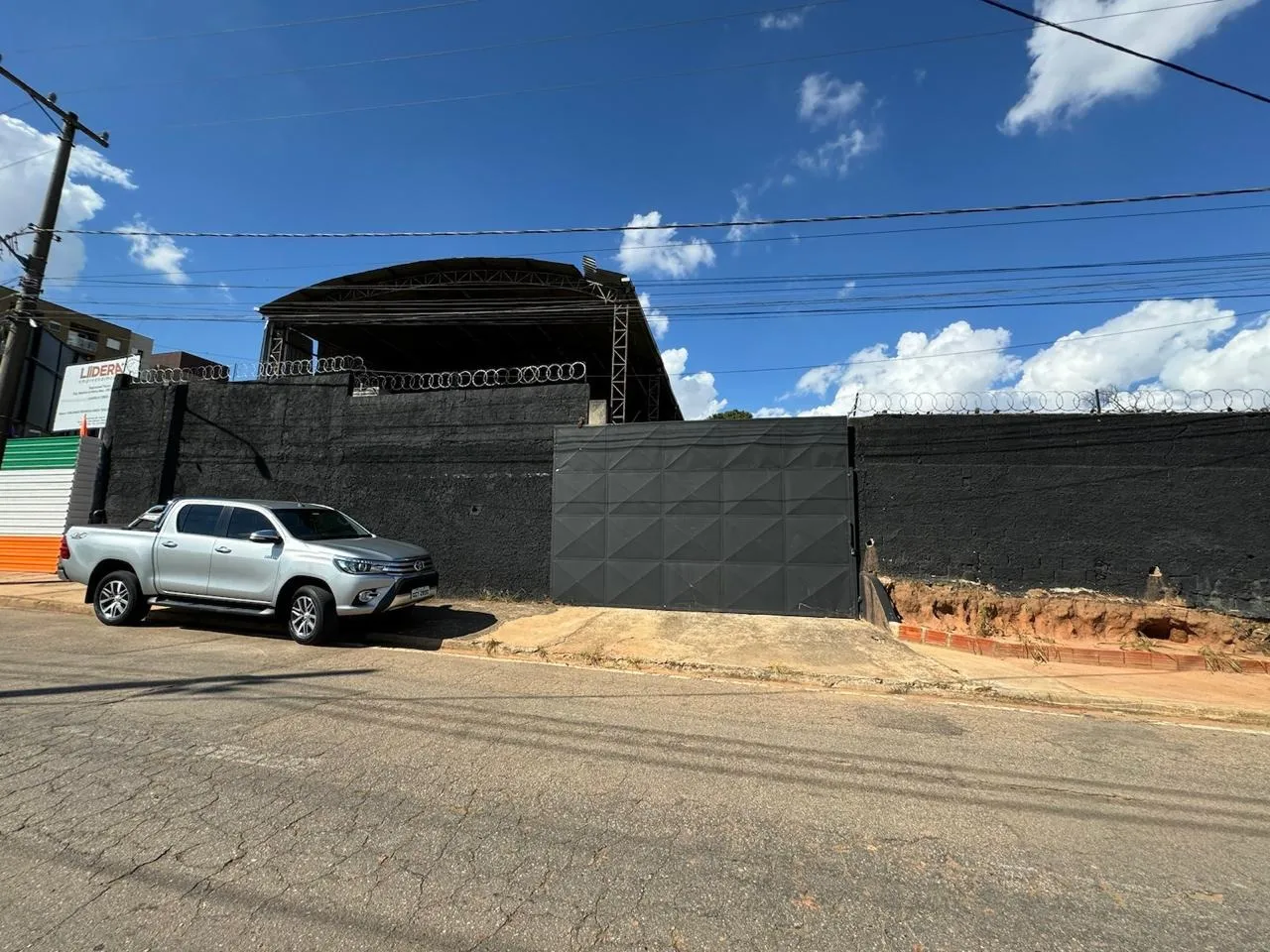 Imagem Excelente Galpão com 360m² Chacara Reunidas São Jorge-Sorocaba/SP
