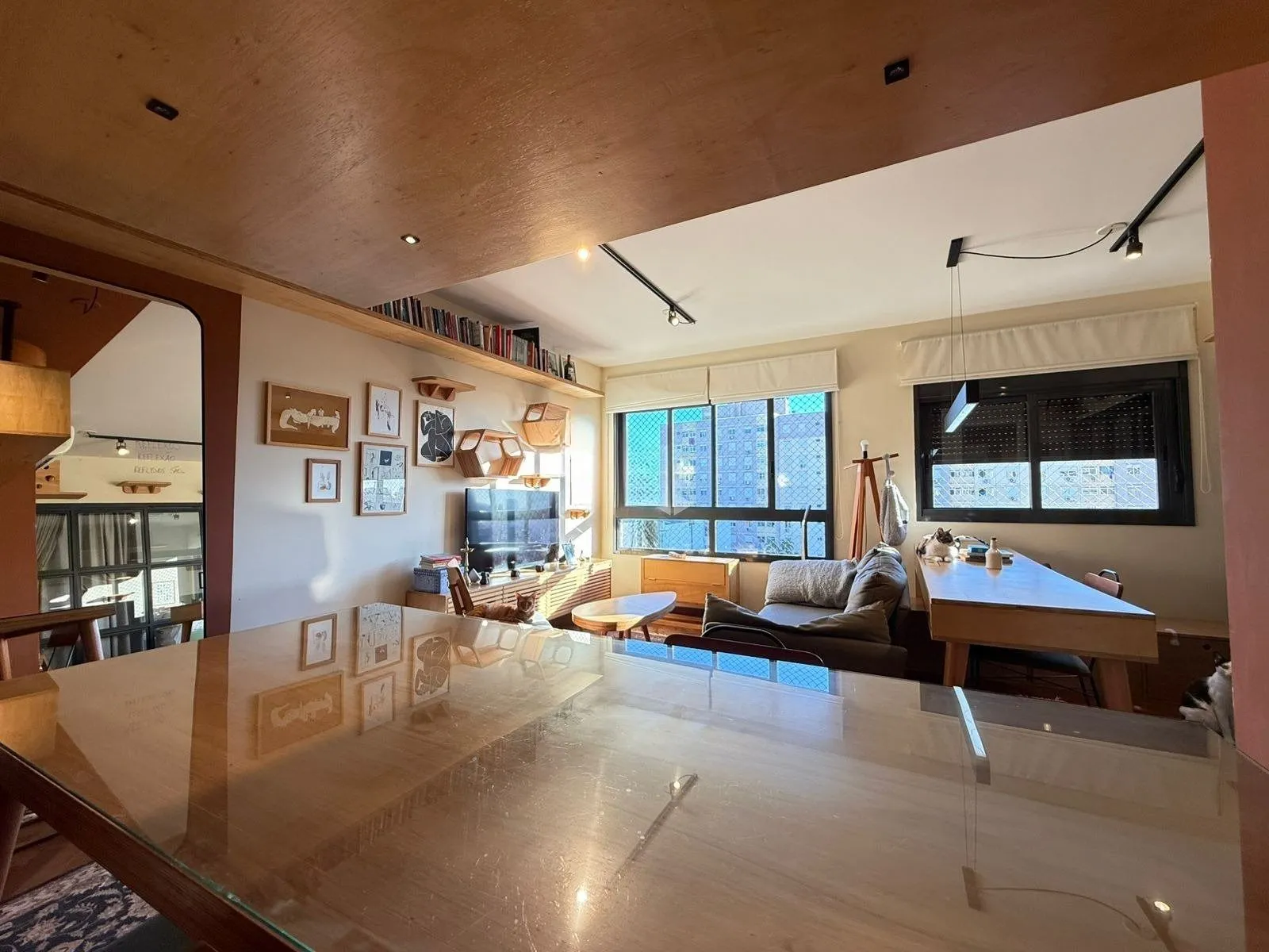 Imagem Apartamento com 2 dormitórios, suíte e churrasqueira.