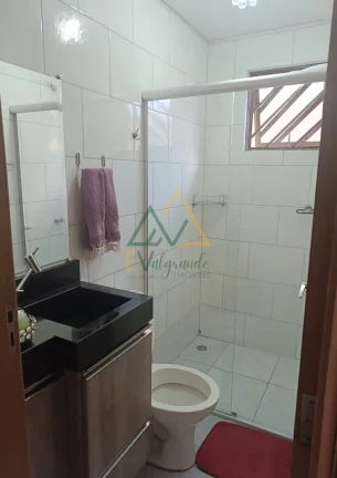 Imagem Casa Sobrado Padrão em Pinhais