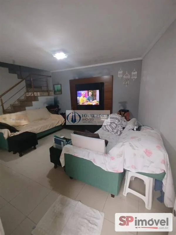 Imagem Sobrado com 3 dormitorios 2 vagas , Sacada no Jardim Robru.