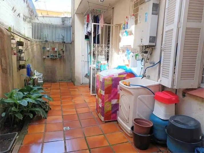 Imagem Apartamento a venda no Bairro Menino Deus / 3 Dormitórios