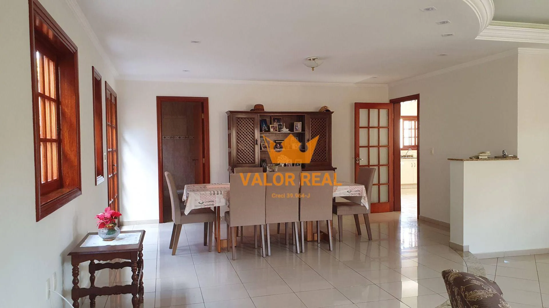 Imagem Casa Venda ou Locação Jd Samambaia com 3 Suítes, AT de 640 m² Quitada.