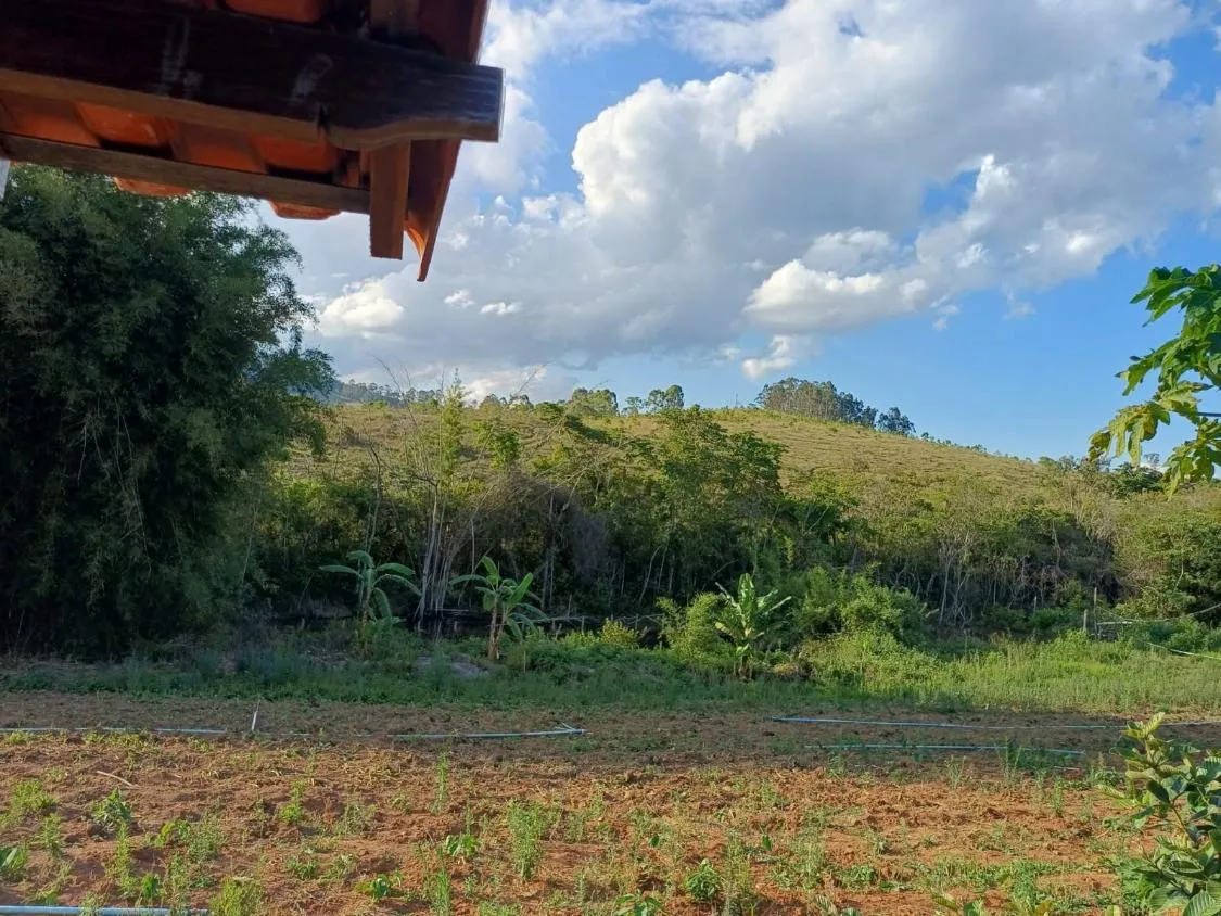 Imagem Vendo uma ótima chácara em Piedade dos gerais , medindo 5.740 m² de extensão.