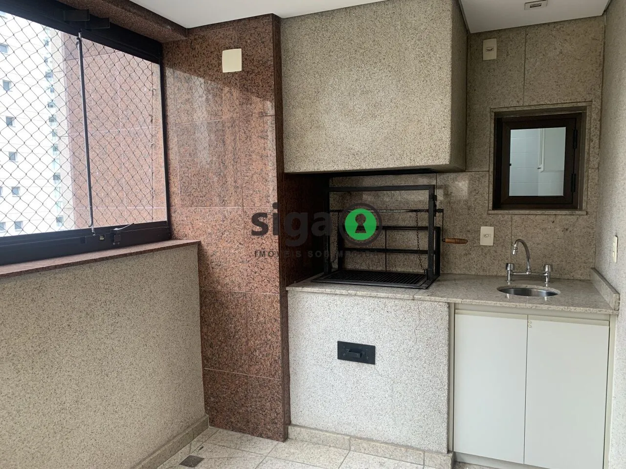Imagem VENDE na Vila Suzana (Região do Morumbi) Apartamento com 4 suítes, 4 Vagas fixas + Depósito
